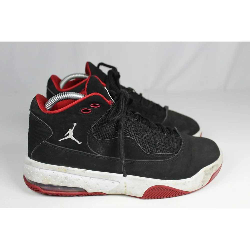 Jordan Max Aura 2 Mens Basketball Shoes Black Red White CK6636-006 Size 10.5